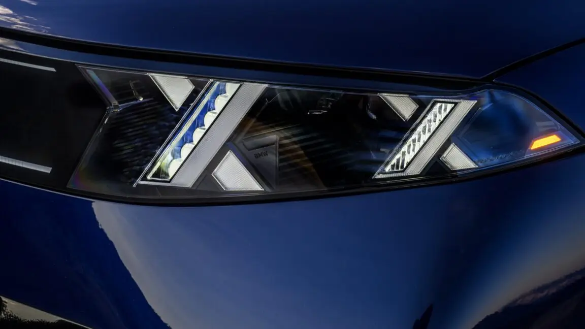 BMW X5 2027: motorizare hibrida si incarcare ultra-rapida de 460 kW